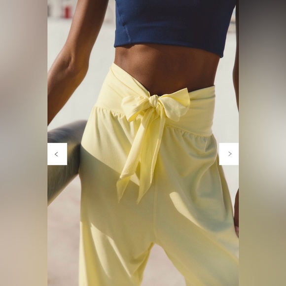 FP Movement “Retreat” Yoga Pant - Light Yellow NWT - Picture 3 of 4